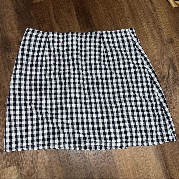 American Eagle Gingham Navy & White Mini Skirt - Picture 3 of 6